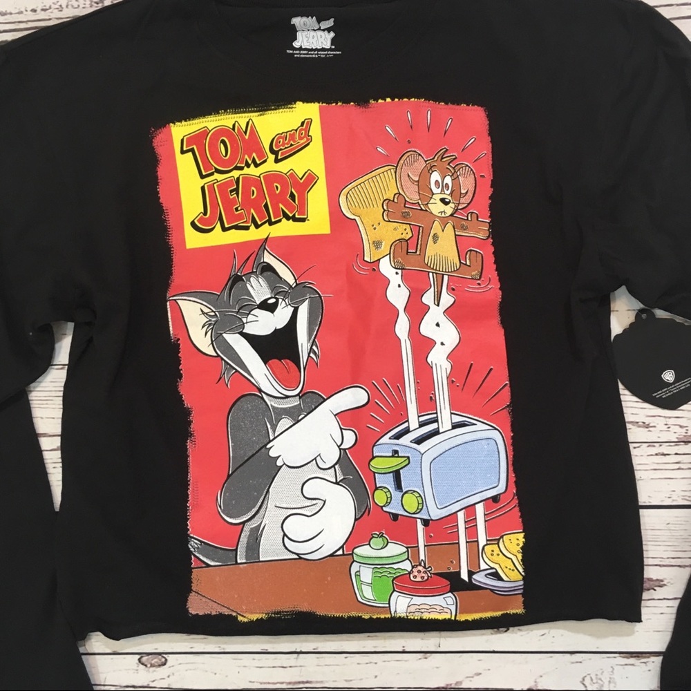 Tom and jerry crop long sleeve graphic t shirt NWT - Picture 2 of 5